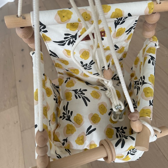 Handmade infant swing - Picture 3 of 4